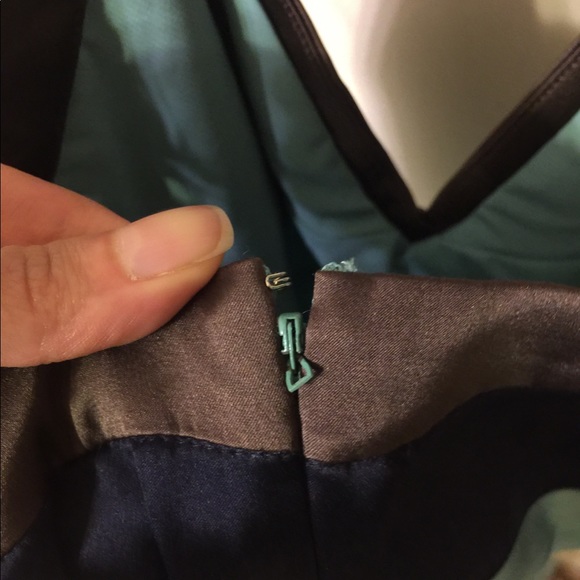 BCBG MaxAzaria dress 💕 size 2 - Picture 3 of 5